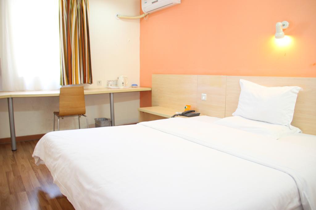 7Days Inn Guangzhou Gangding Longkou XI Road Bagian luar foto