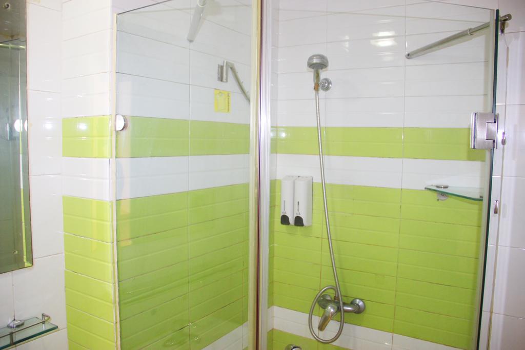 7Days Inn Guangzhou Gangding Longkou XI Road Bagian luar foto