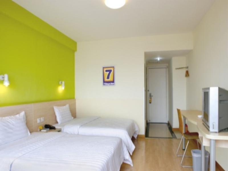 7Days Inn Guangzhou Gangding Longkou XI Road Bagian luar foto
